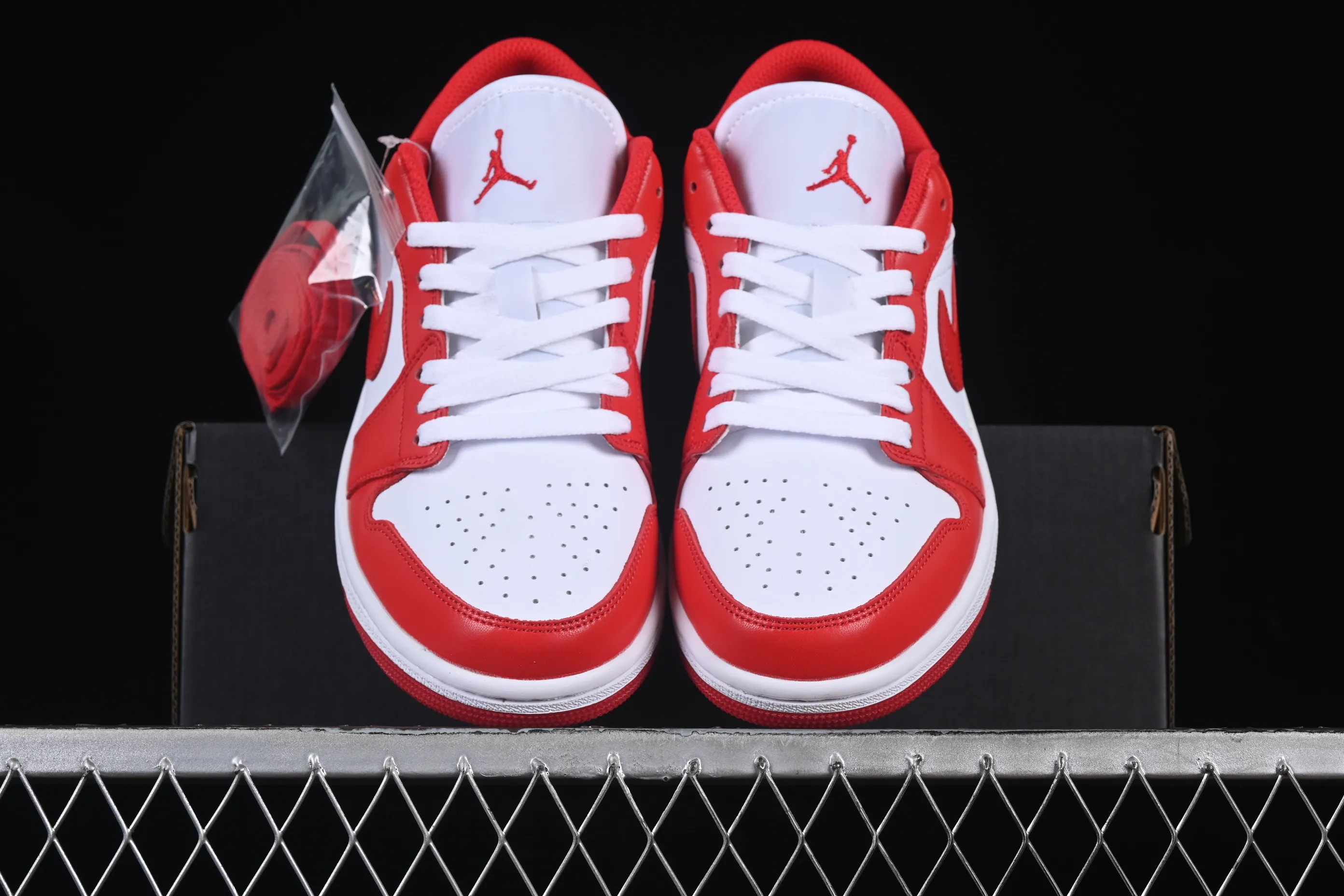 All categories Air Jordan Jordan series basketball shoes Air Jordan 1 Low Air Jordan 1 Low AJ1 Joe 1 white and red color low-top cultural and casual sneakers 553558-166